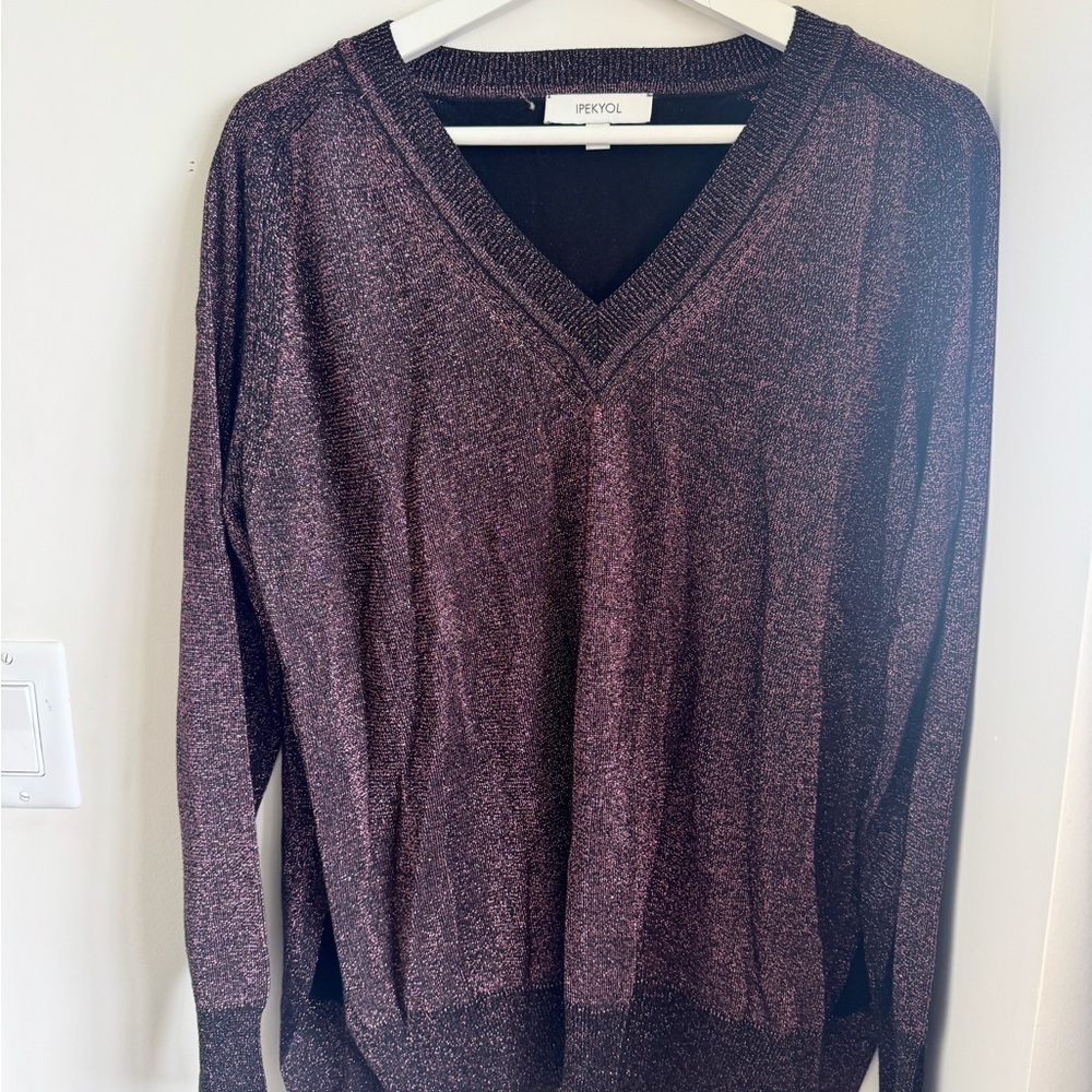 Purple V-Neck Sweatshirt Classic Knit